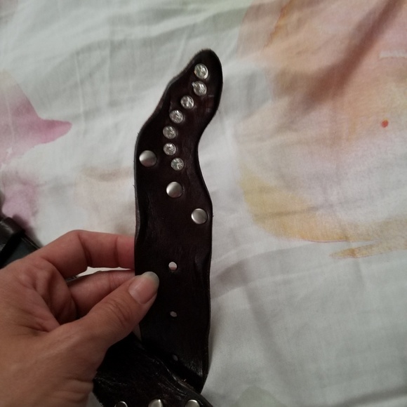 Buckle-up leather belt w/grommets and rhinestones - Picture 3 of 3